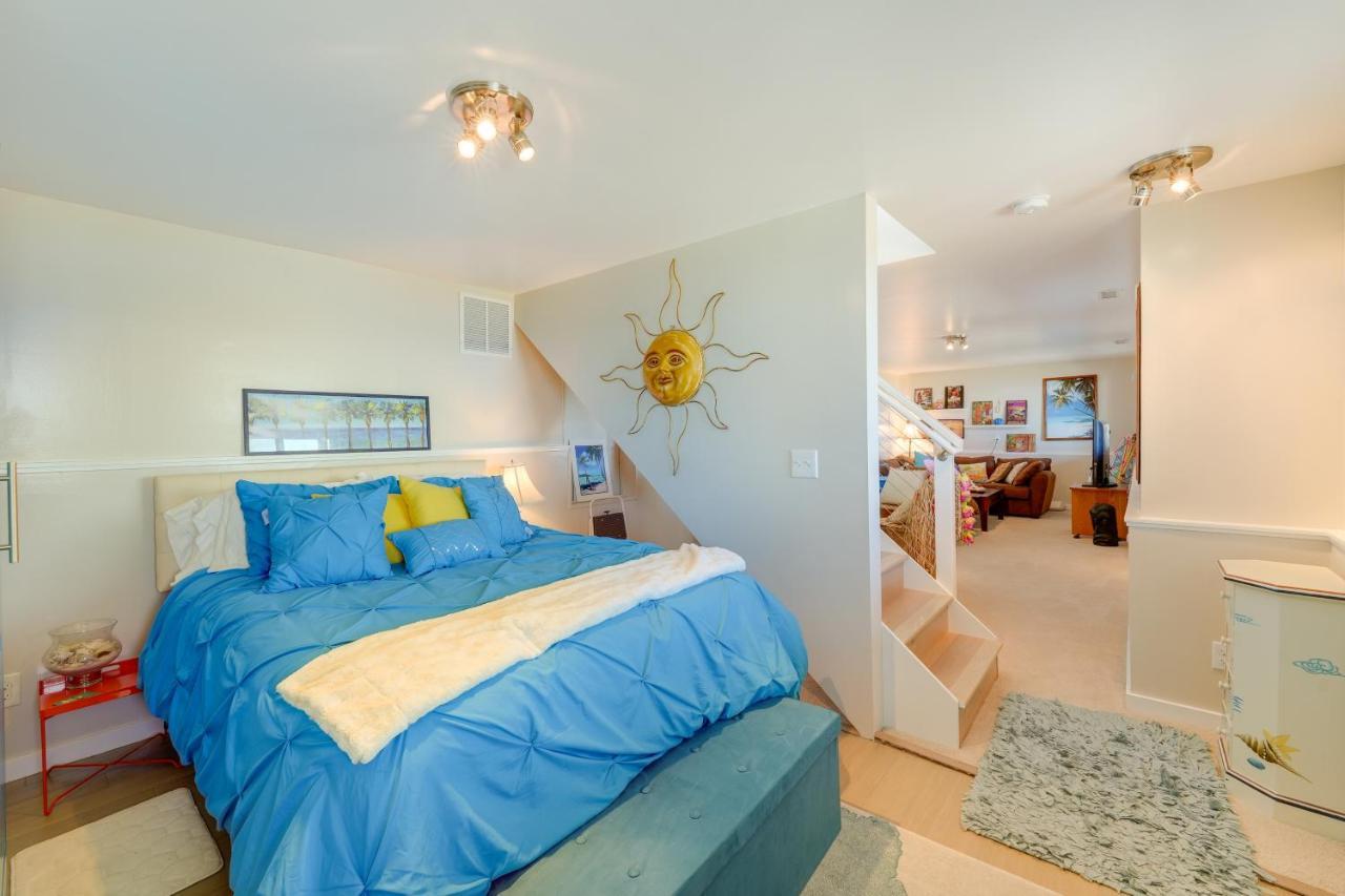 Stunning Home In Coupeville With Deck And Beach Access Exteriör bild